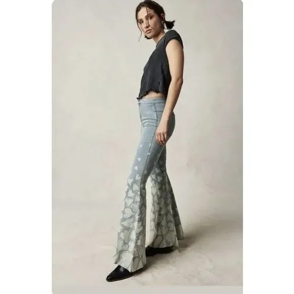 Free People Just Float On Flare Printed Jeans Size 24 - Picture 2 of 7